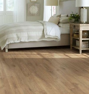 Bedroom hardwood flooring | California Renovation